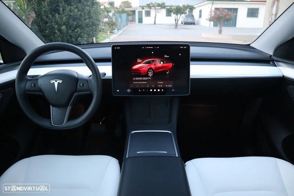 Tesla Model Y Tração Traseira - 28