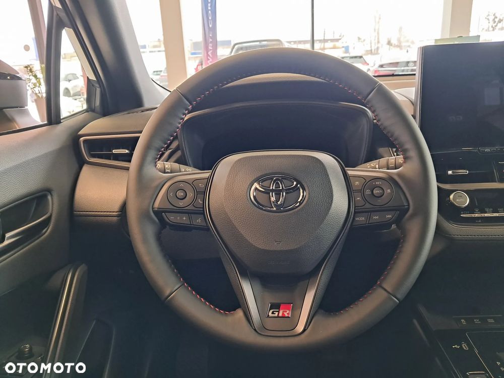 Toyota Corolla Cross 2.0 Hybrid GR Sport - 14