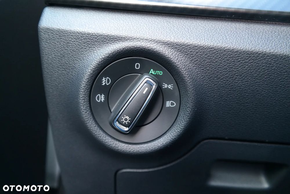 Skoda Kamiq 1.5 TSI Monte Carlo DSG - 23
