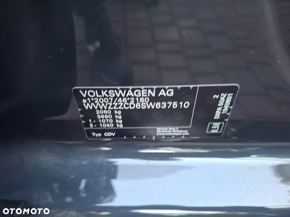 Volkswagen Golf 2.0 TDI SCR DSG Goal - 32
