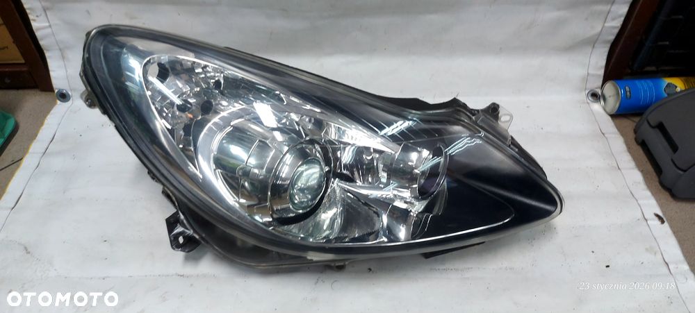 Opel Corsa D Reflektor Przód Przedni Prawy Soczewka Skrętna 13186386EK - 1