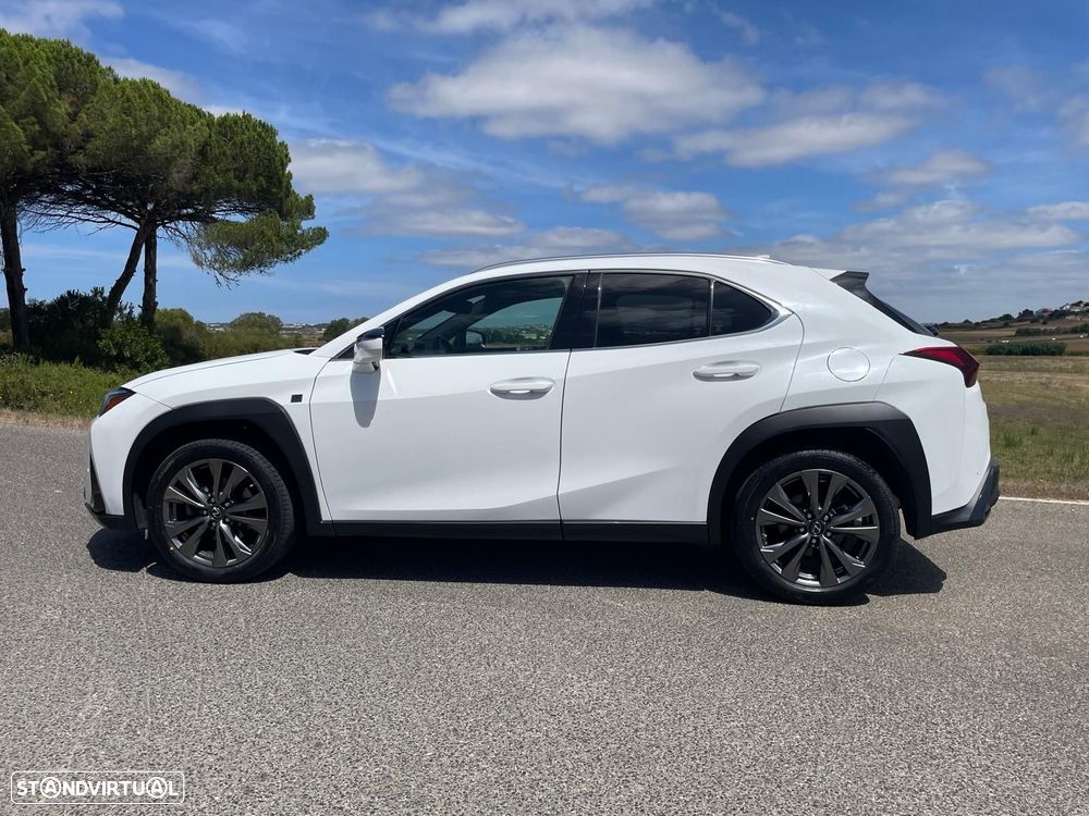 Lexus UX 250h Sport (Ecrã 12.3) - 9