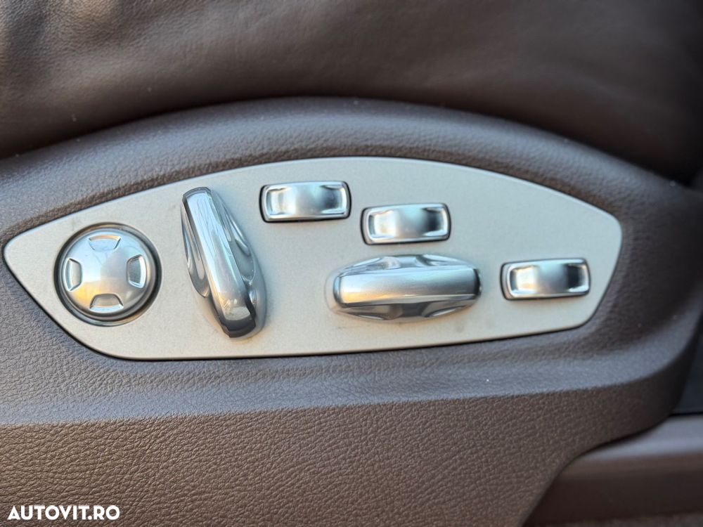 Porsche Cayenne - 12