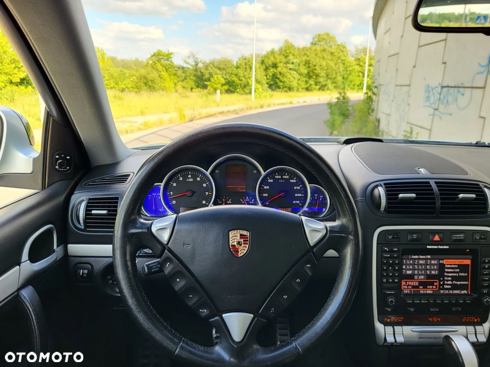 Porsche Cayenne - 11