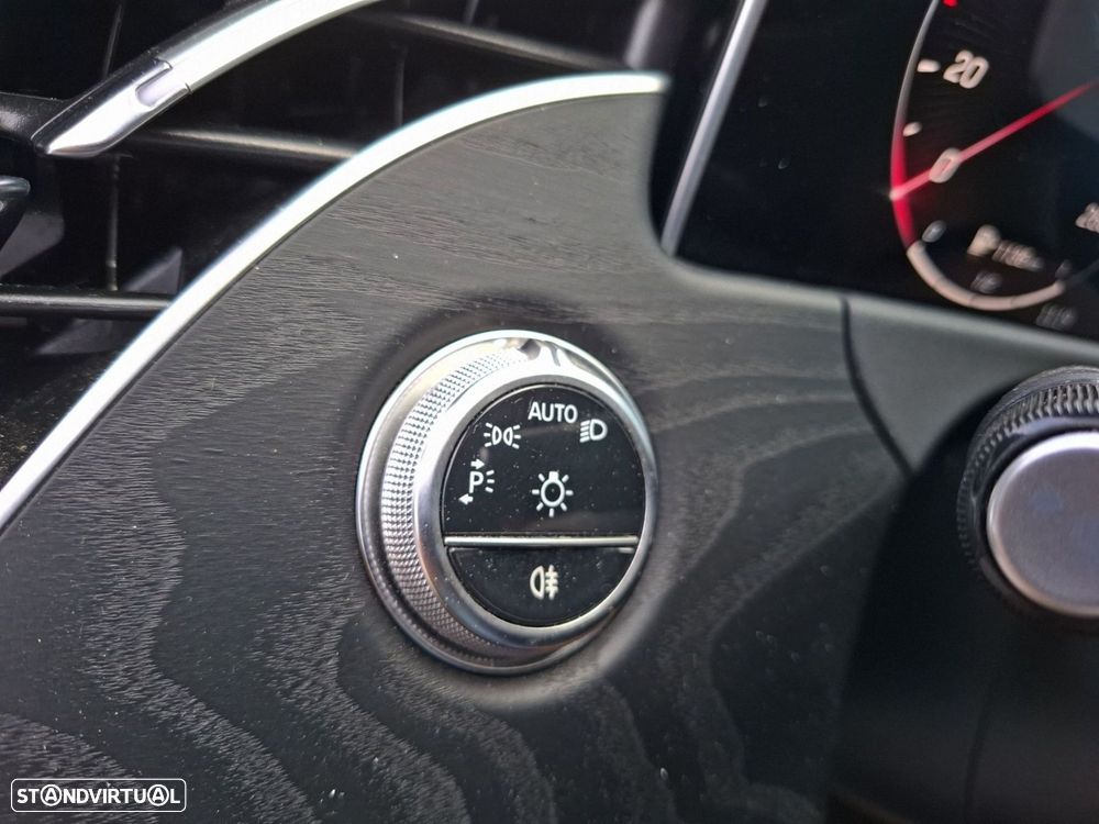 Mercedes-Benz E 220 - 20