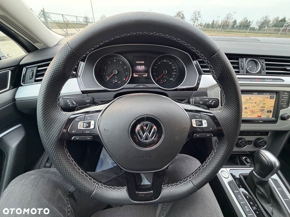 Volkswagen Passat 1.8 TSI (BlueMotion Technology) DSG Comfortline - 17