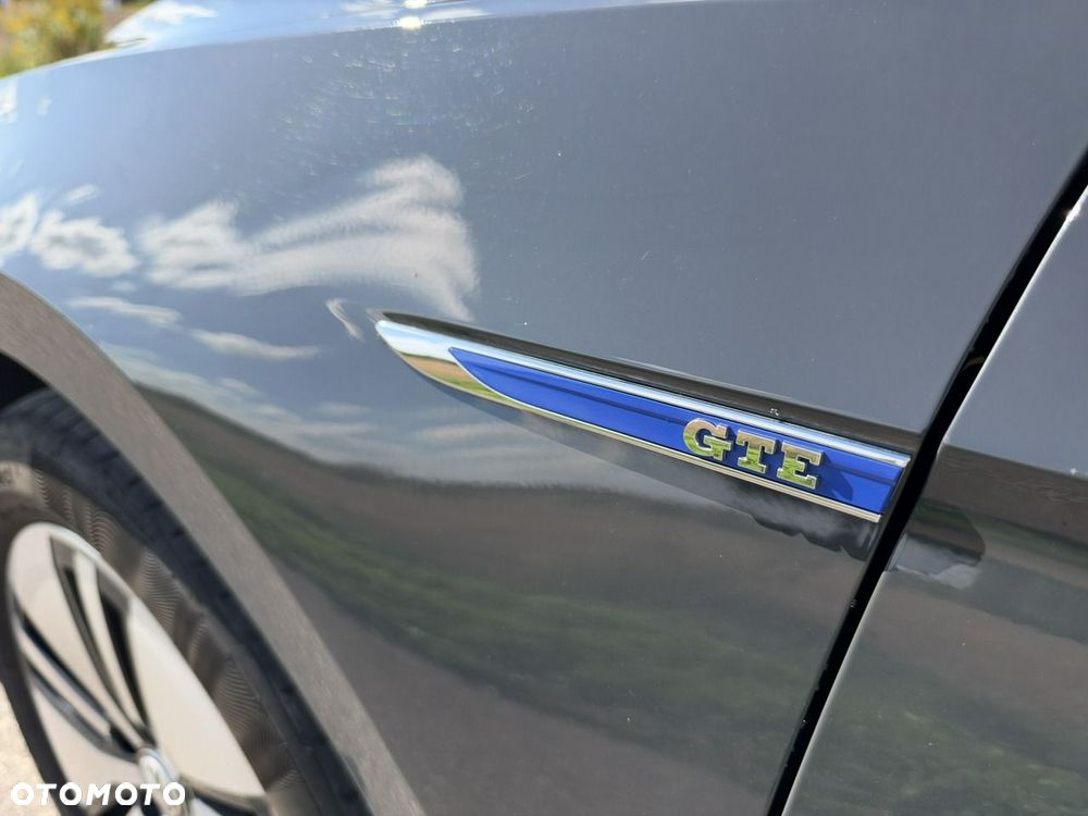 Volkswagen Passat - 21