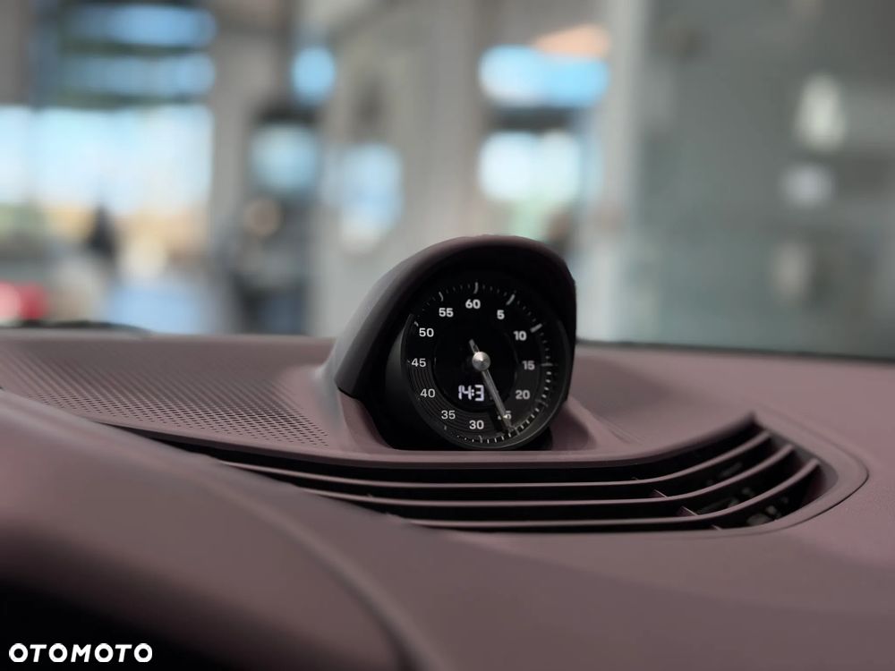 Porsche Taycan 105kWh 4S Performance Plus - 23