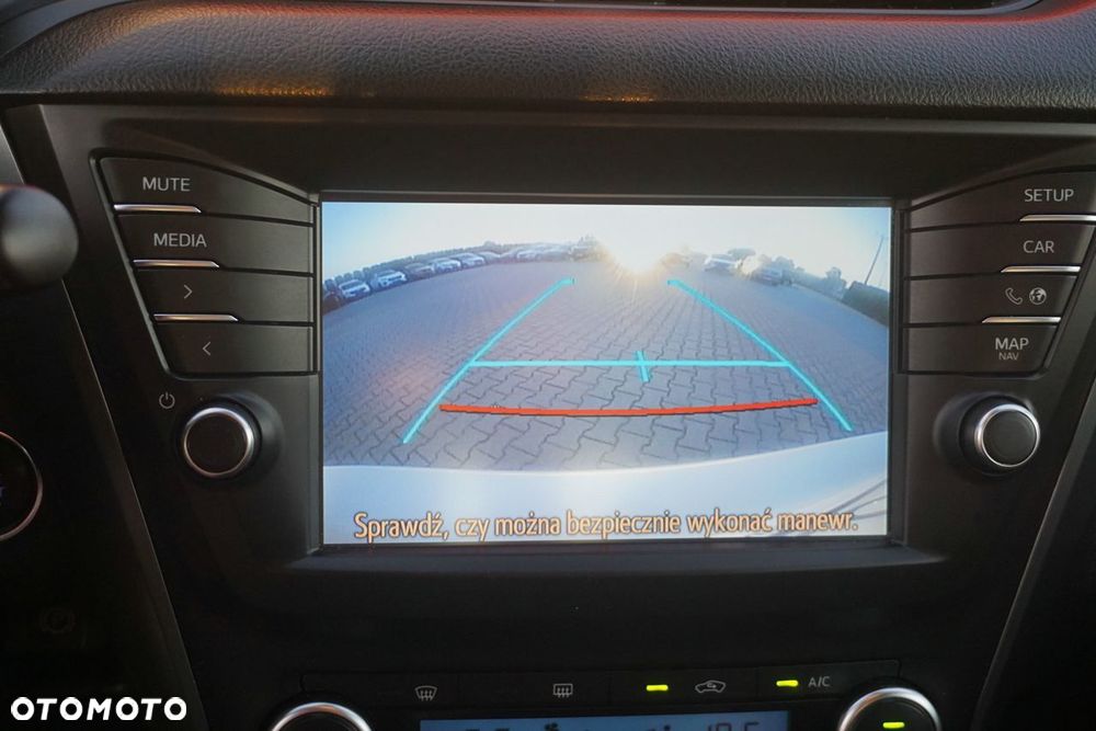 Toyota Avensis 2.0 D-4D Premium - 8