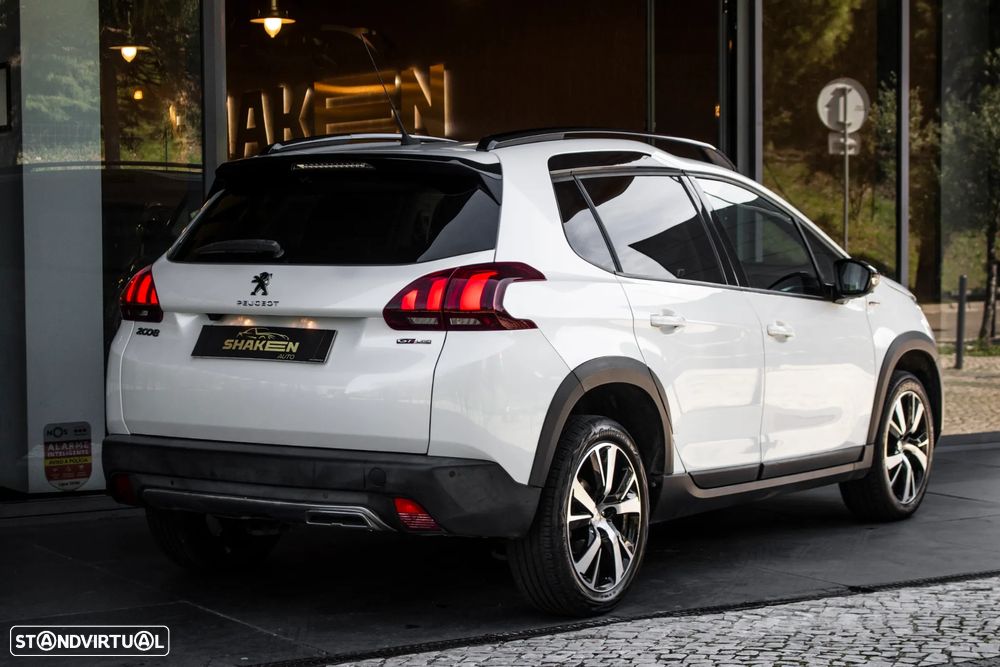 Peugeot 2008 1.2 PureTech GT Line - 4