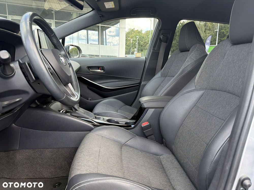Toyota Corolla 2.0 Hybrid Comfort - 12