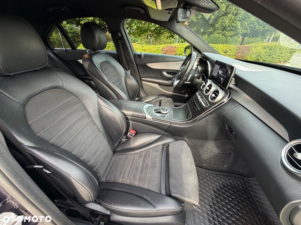 Mercedes-Benz Klasa C 160 9G-TRONIC AMG Line - 19