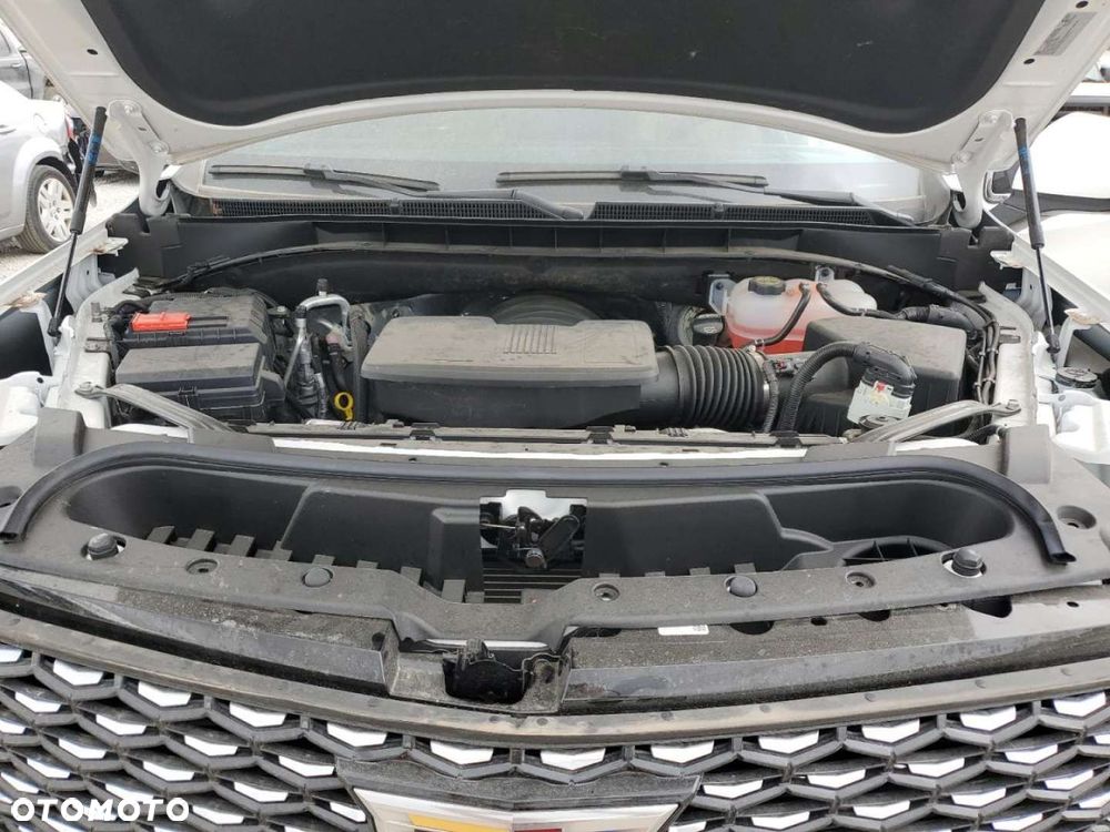 Cadillac Escalade - 8