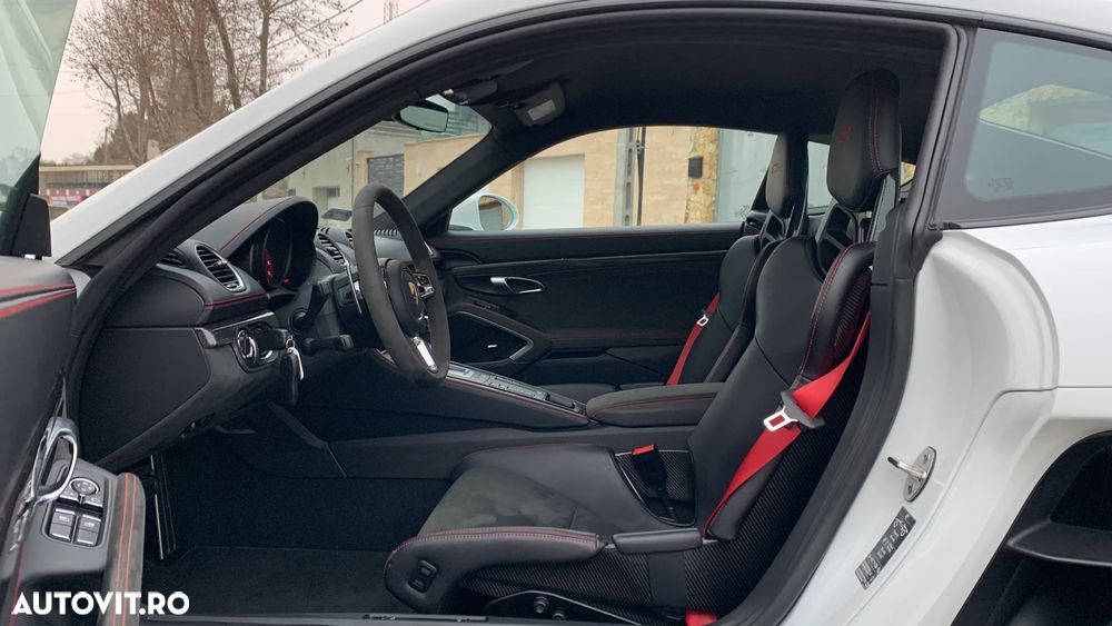 Porsche Cayman 718 GTS 4.0 PDK - 16