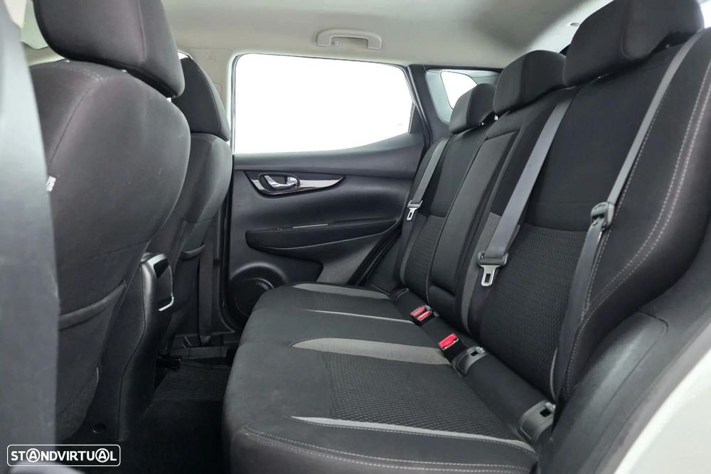Nissan Qashqai 1.7 dCi N-Connecta - 10