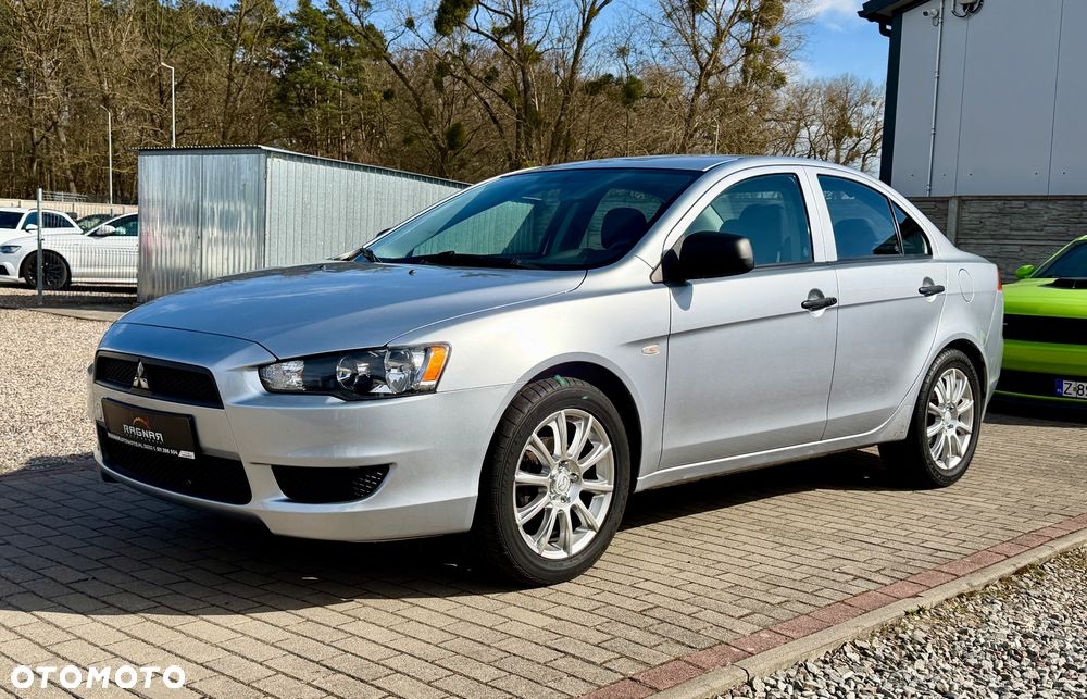 Mitsubishi Lancer 1.5 - 8
