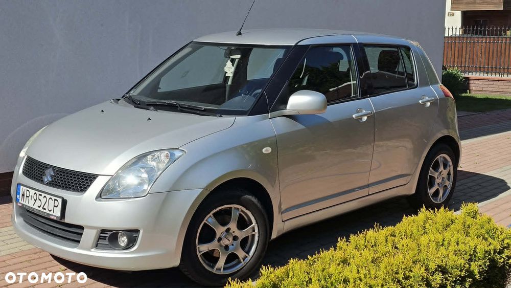 Suzuki Swift - 1