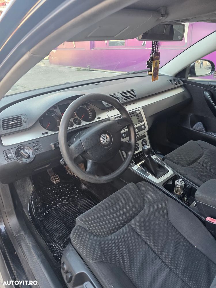 Volkswagen Passat - 8