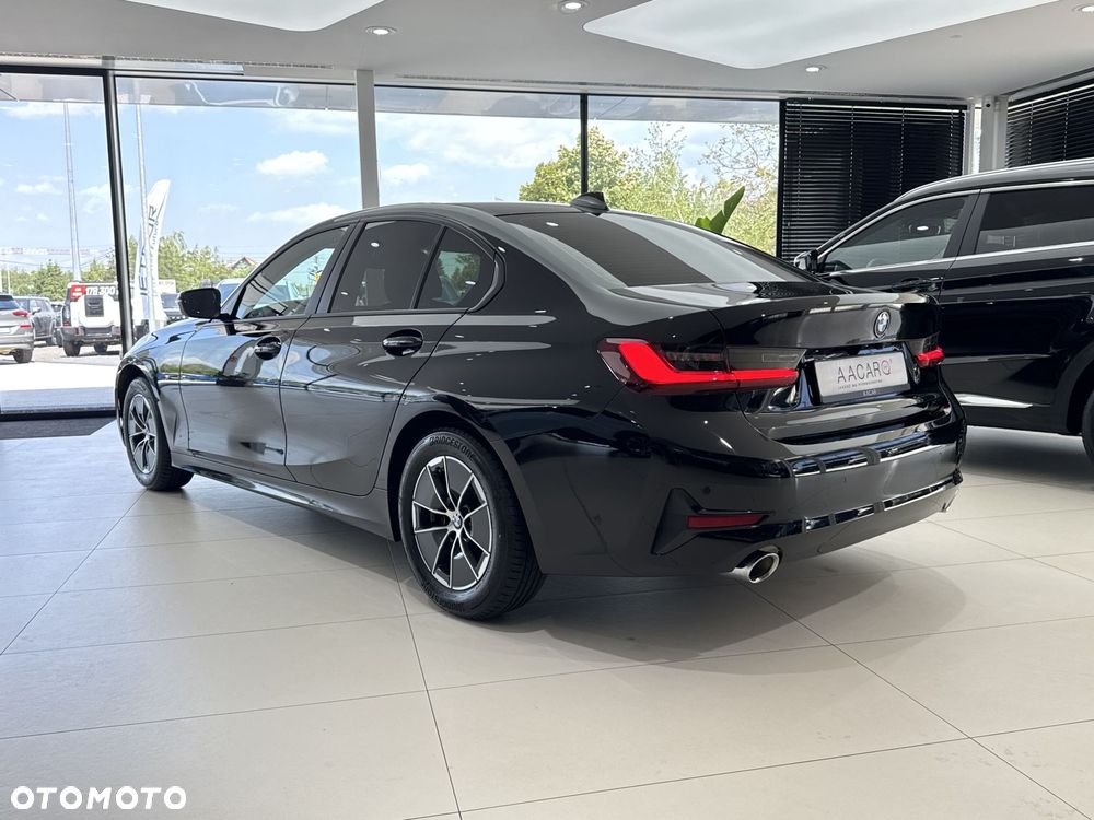 BMW Seria 3 318i Advantage - 3