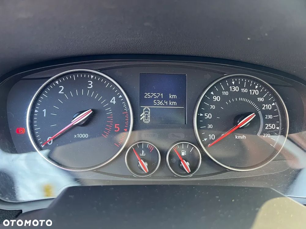 Renault Laguna 2.0 dCi Expression - 12