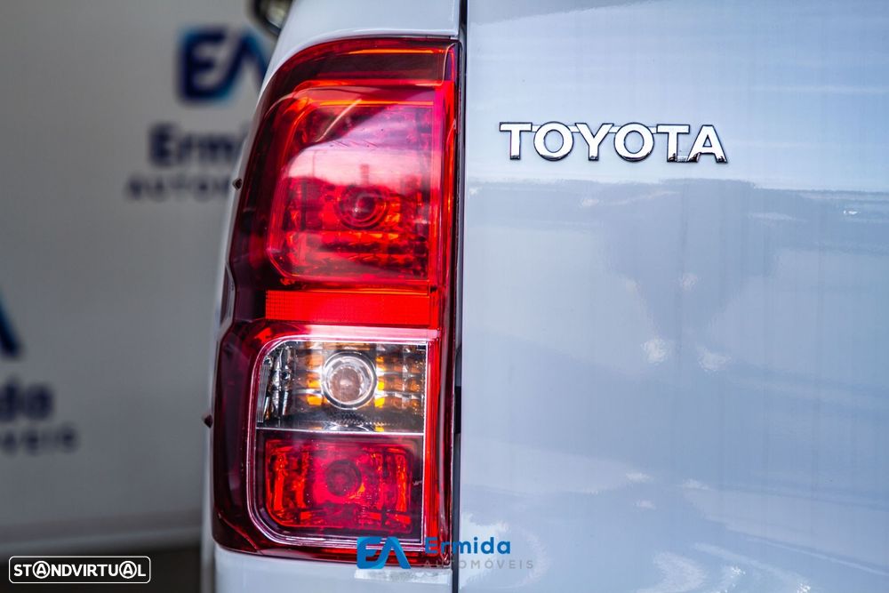 Toyota Hilux 2.4 D-4D 4WD CD CH - 10