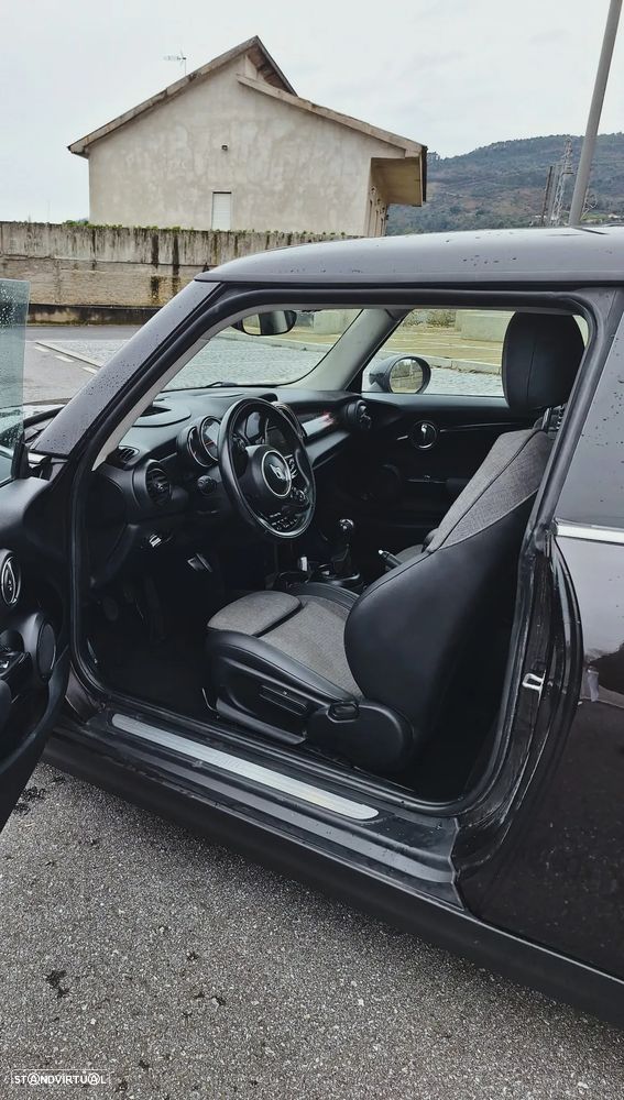 MINI 3 Portas Cooper SD - 17