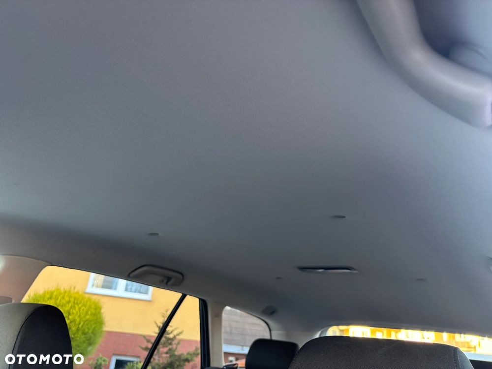 Toyota Avensis 1.8 VVT-i Executive - 31