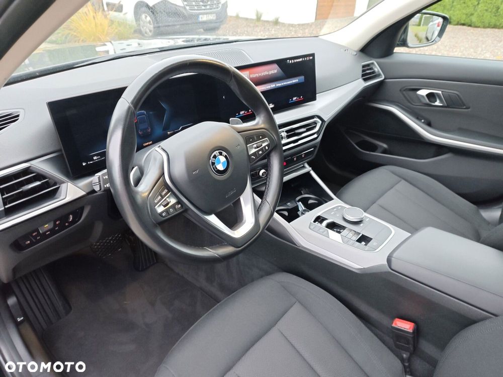 BMW Seria 3 318i - 10