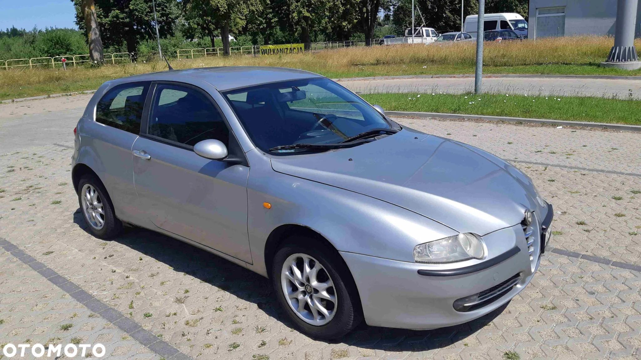 Alfa Romeo 147 1.6 Twin Spark Distinctive - 1