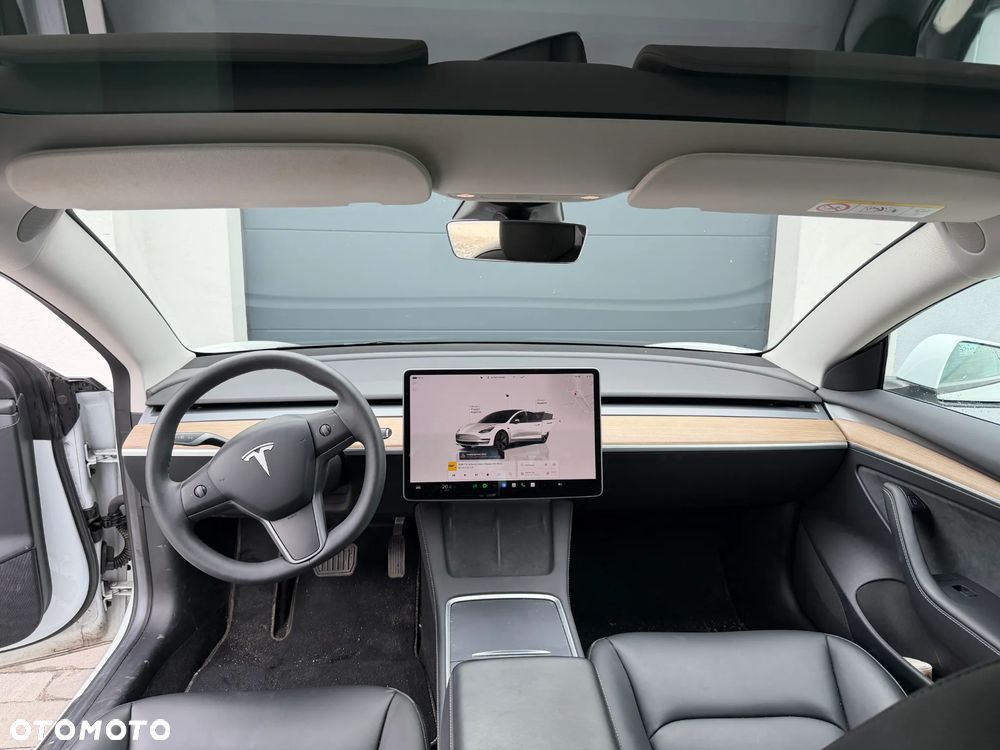 Tesla Model 3 Standard Hinterradantrieb - 4