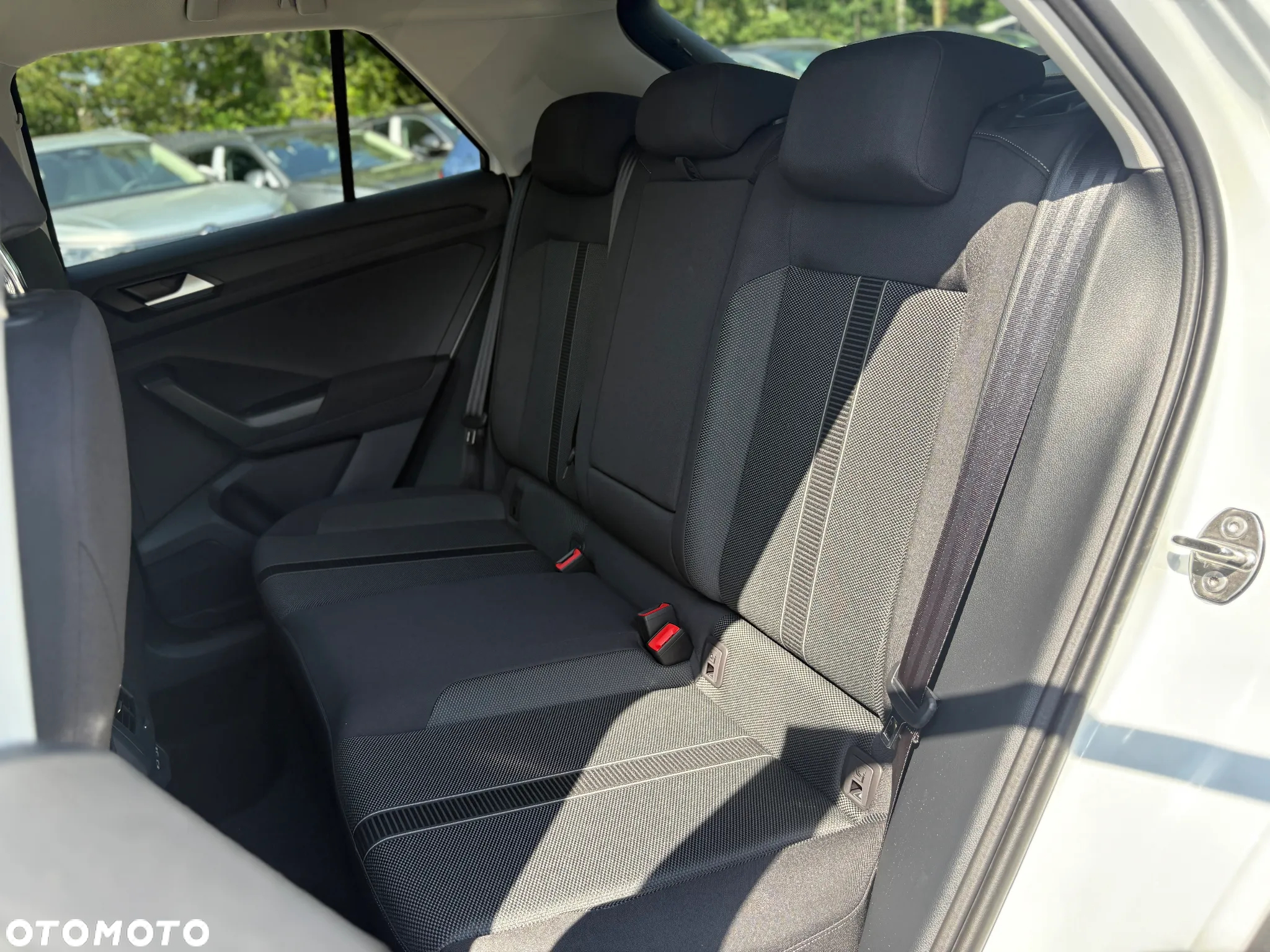 Volkswagen T-Roc 1.5 TSI Life Plus - 23