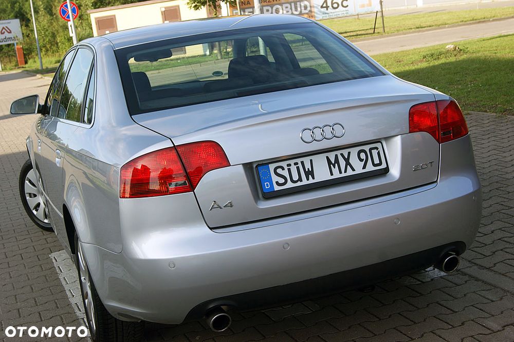 Audi A4 Limousine - 21