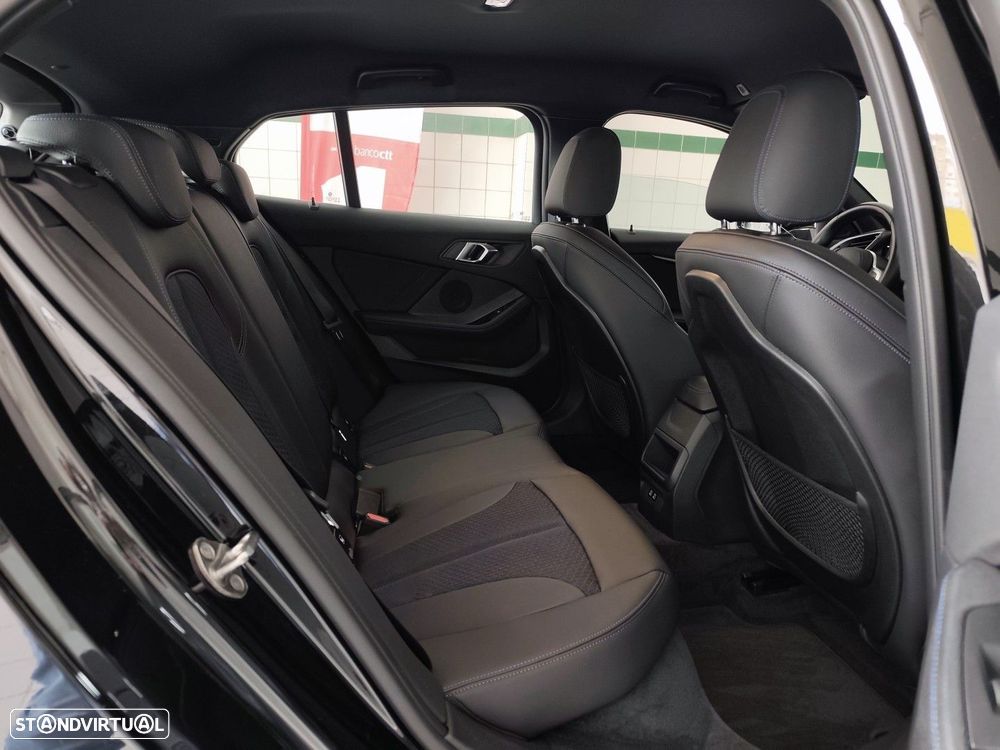 BMW 116 d Pack Desportivo M - 14