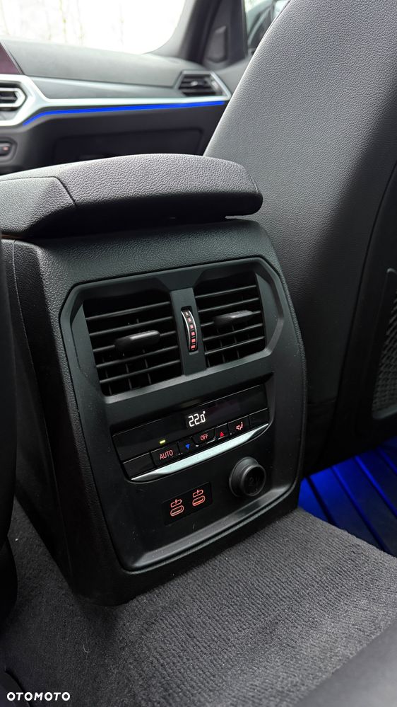 BMW Seria 3 330i xDrive Edition M Sport Shadow - 2