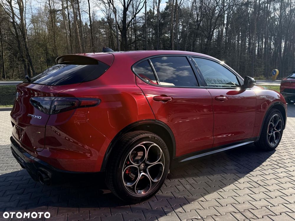 Alfa Romeo Stelvio - 16