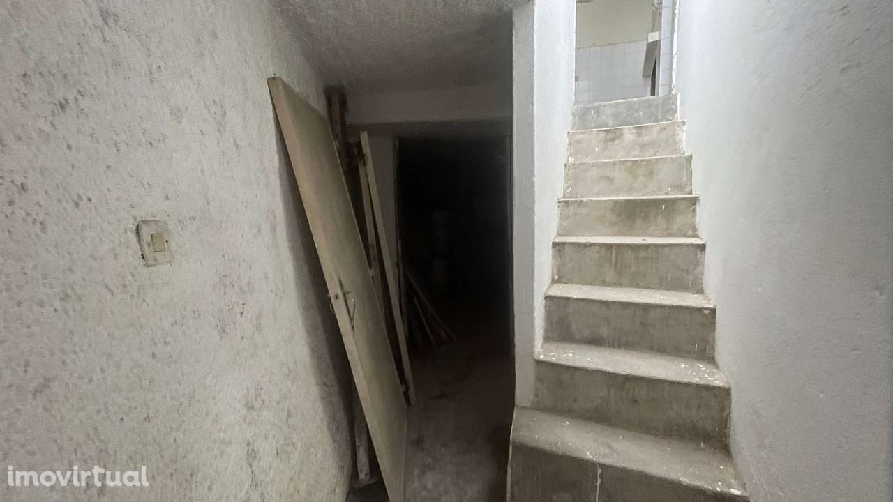 Moradia T2 | Semi-Remodelada - Grande imagem: 3/22