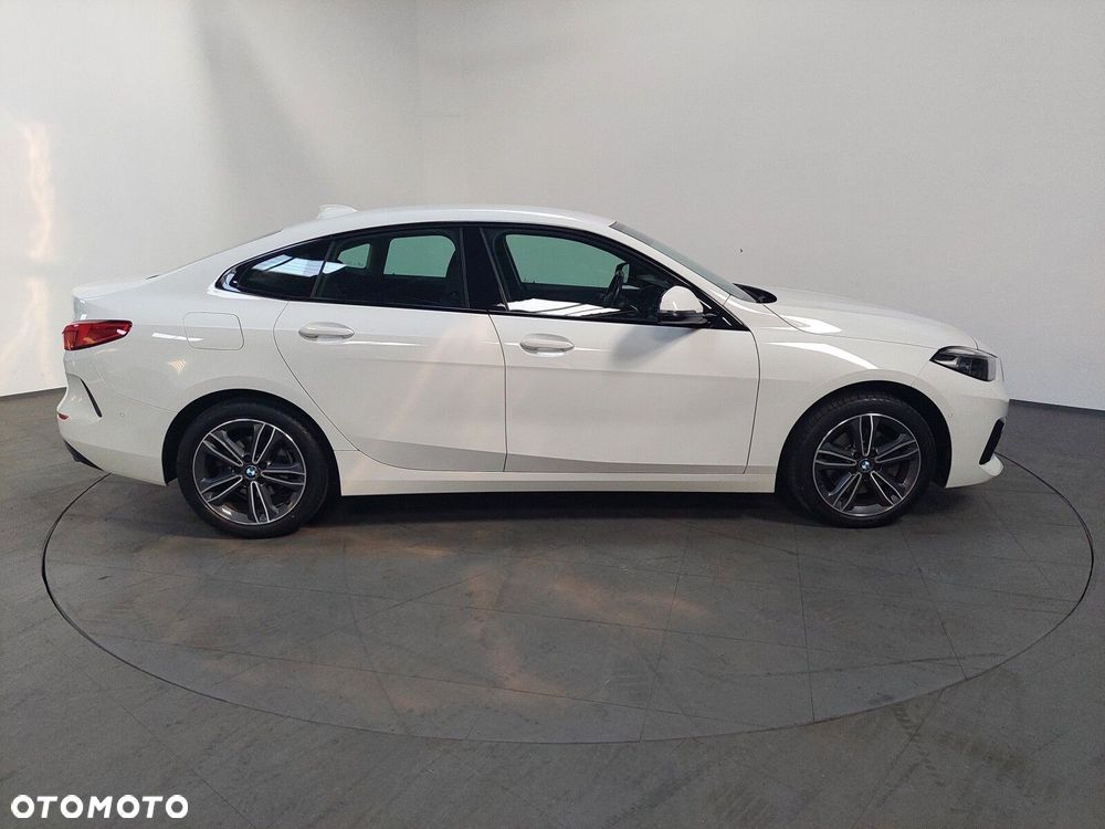 BMW Seria 2 218d Sport Line - 8