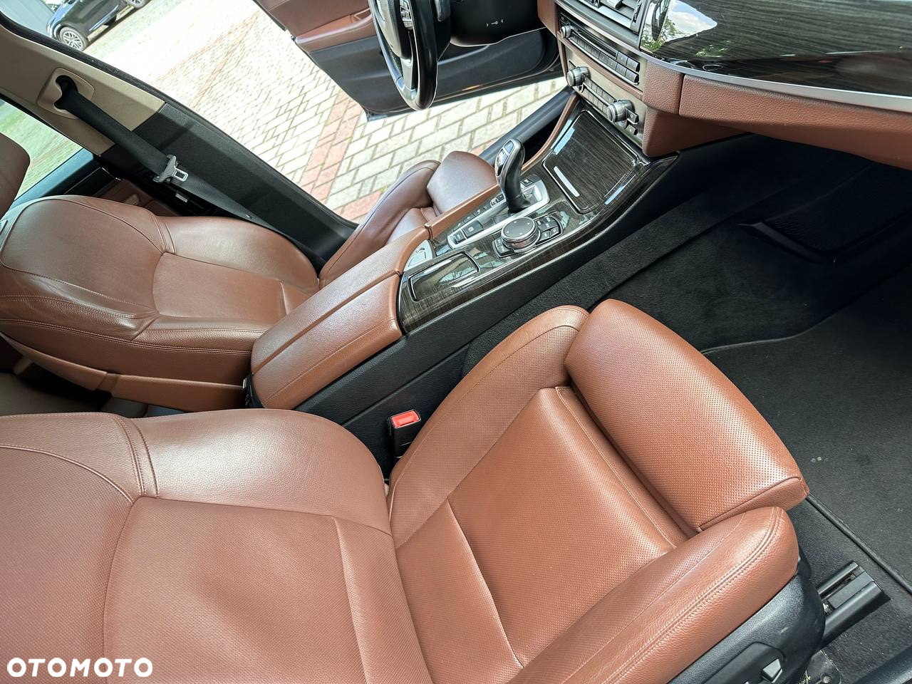 BMW Seria 5 528i xDrive Luxury Line - 39