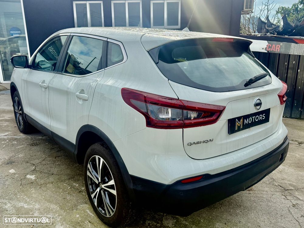 Nissan Qashqai 1.5 dCi N-Connecta J18+Led - 26