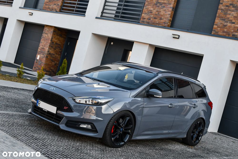 Ford Focus 2.0 TDCi ST-2 - 2