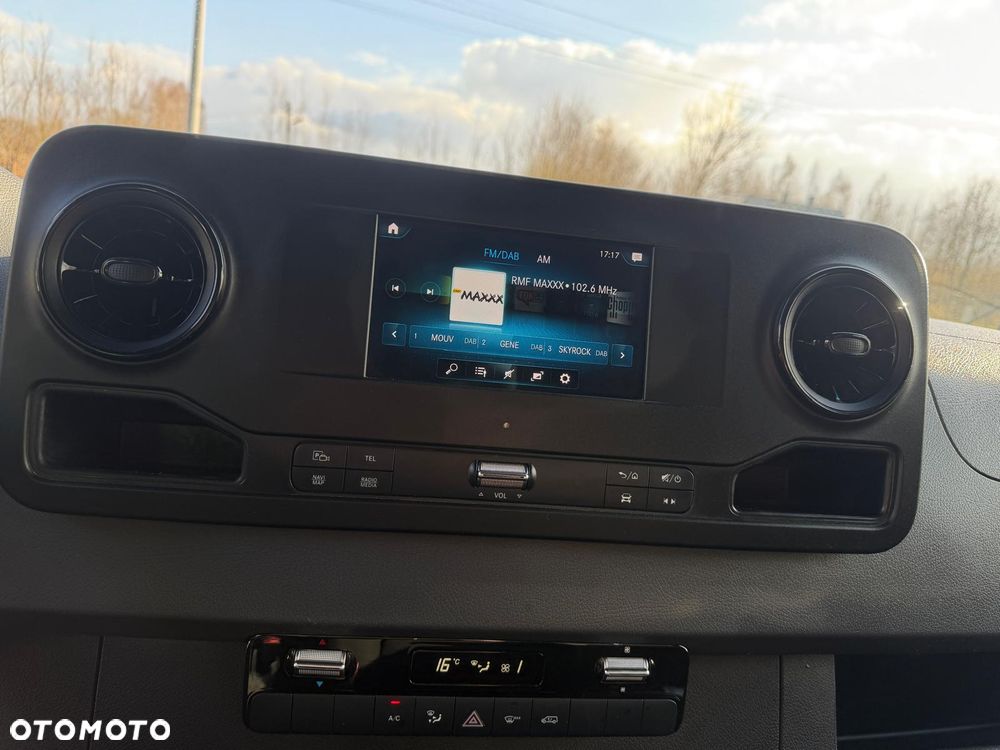 Mercedes-Benz Sprinter - 29