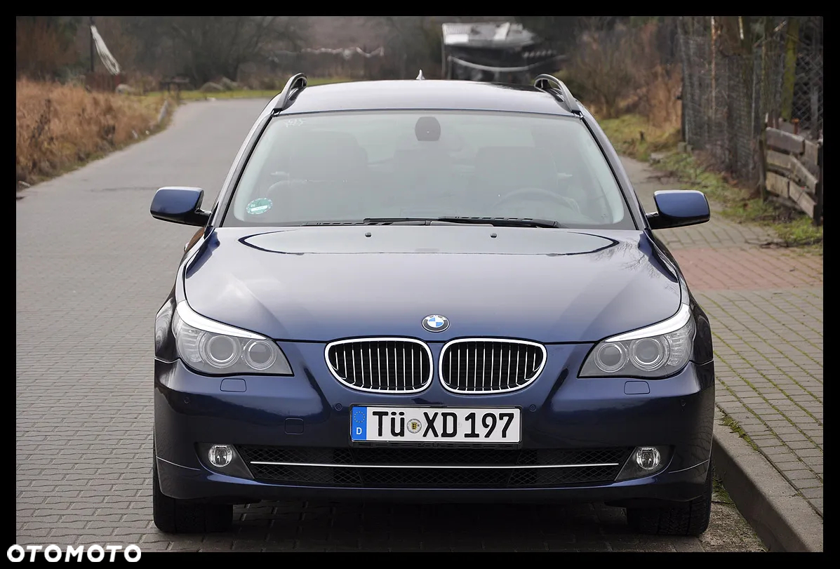 BMW Seria 5 525xi Touring Edition Lifestyle - 9