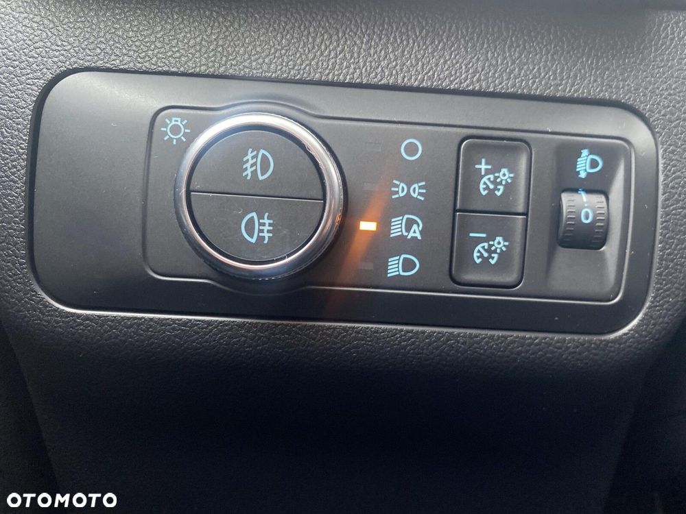 Ford Kuga - 17