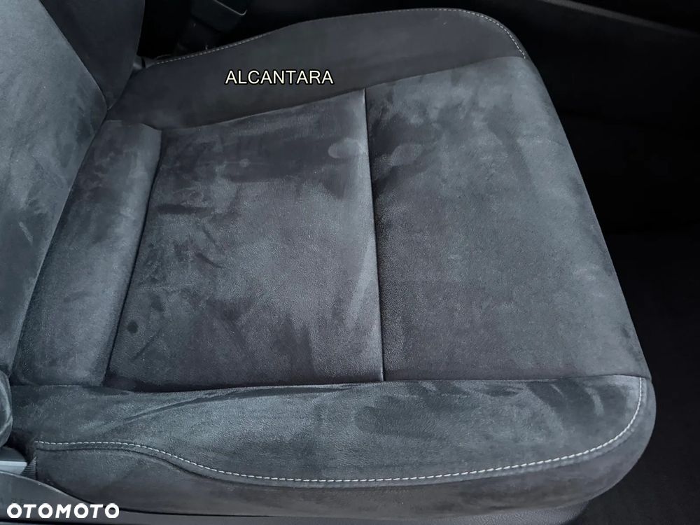 Lexus UX 250h Business Edition - 13