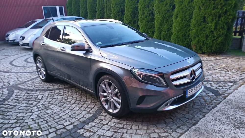 Mercedes-Benz GLA 220 d 4-Matic - 11