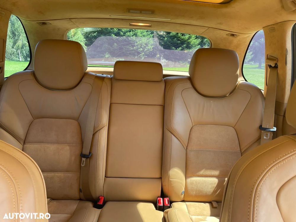Porsche Cayenne - 18