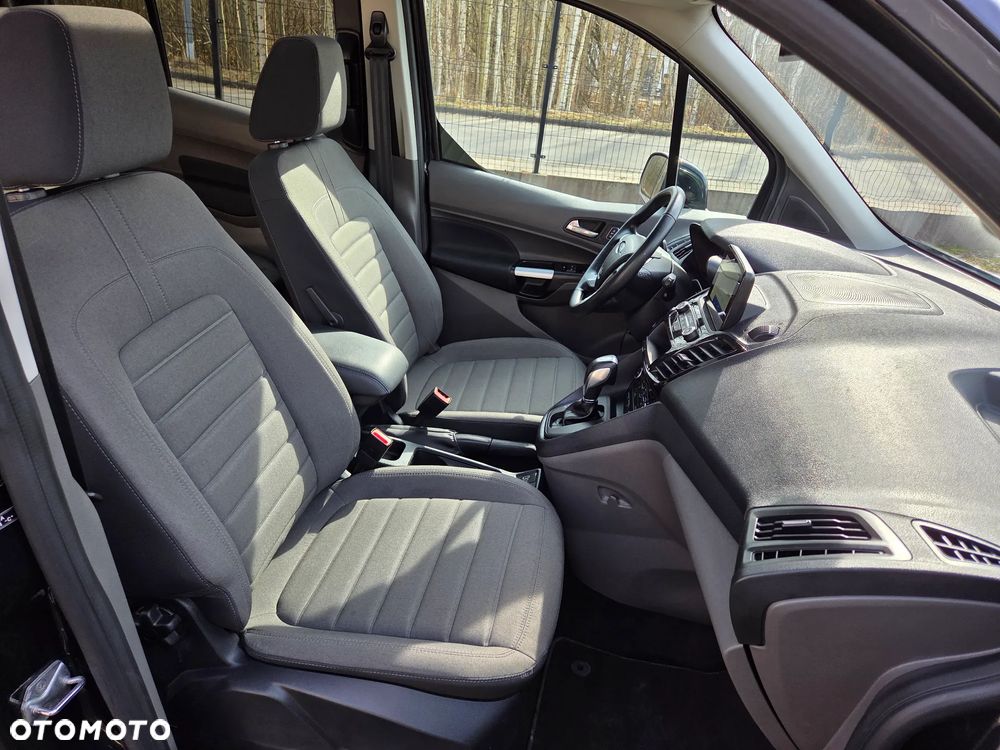 Ford Tourneo Connect Grand - 29