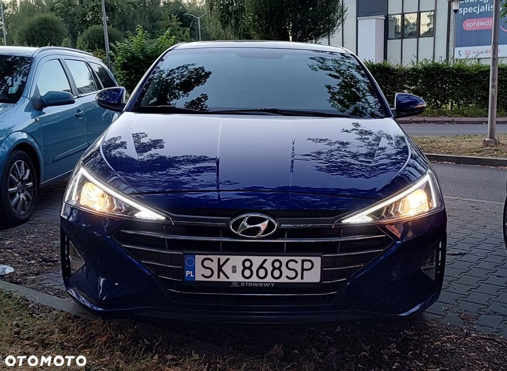 Hyundai Elantra 1.6 Comfort - 9