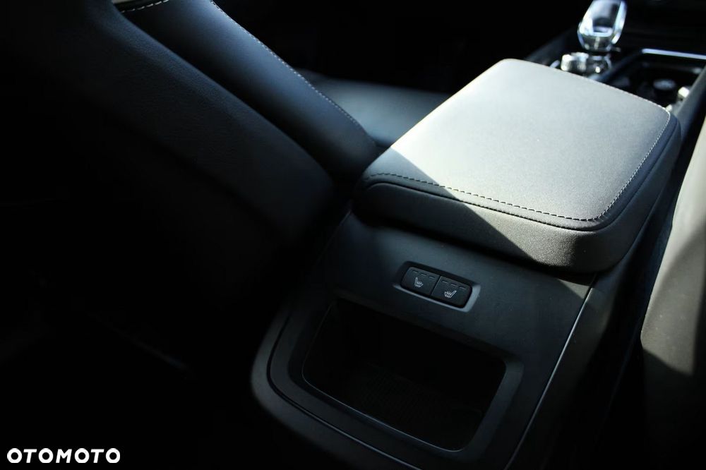 Volvo XC 60 B5 B AWD Plus Black Edition - 20