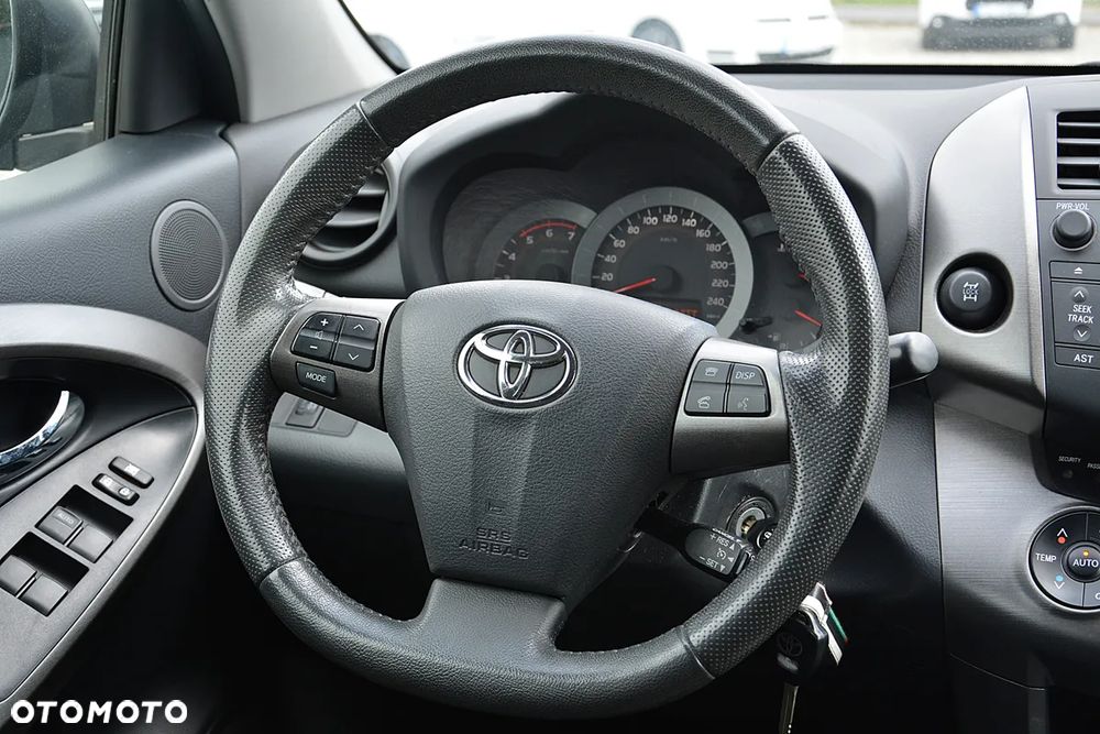 Toyota RAV4 2.2 D-4D Sol - 22